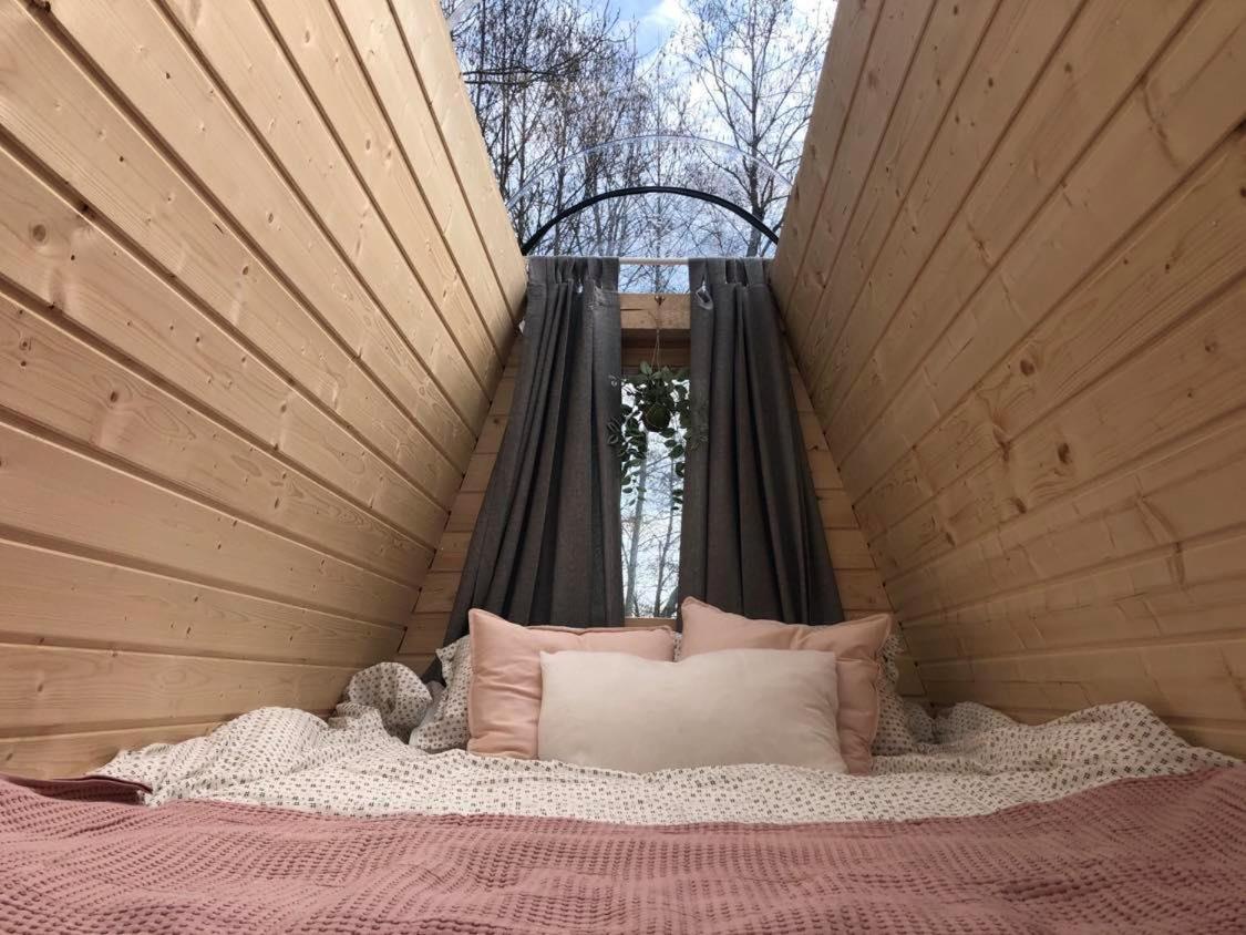 Niiralan Tila : Starlite Cabin Laitila Bagian luar foto